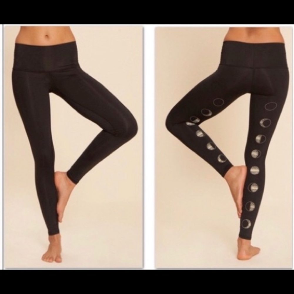 Teeki Moon Phase hot pants, black